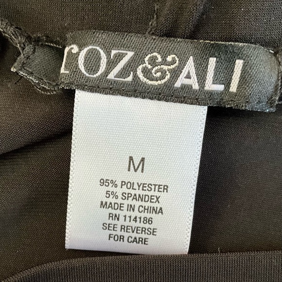 Roz & Ali Black Knit Skirt Featuring Ruffled Left Side Sz M - Picture 8 of 12